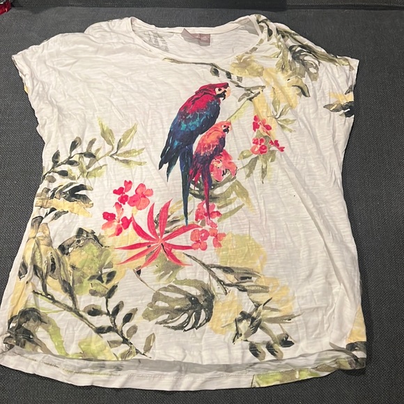 Chico’s tee - Picture 1 of 3